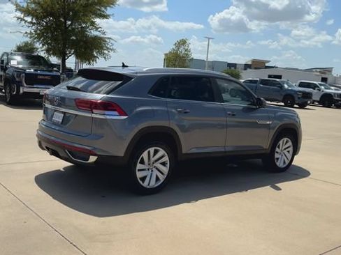 Used 2023 Volkswagen Atlas Cross Sport SE FWD image 8