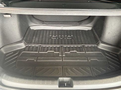 Used 2023 Honda Civic Sport image 9