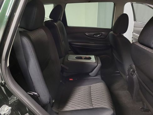 Used 2018 Nissan Rogue SV image 23