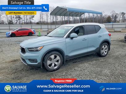Used 2019 Volvo XC40 T4 Momentum