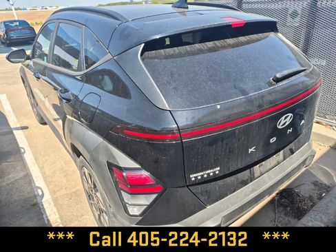 Used 2025 Hyundai Kona SEL FWD image 11