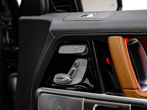 Used 2025 Mercedes-Benz G 63 AMG 4MATIC image 98