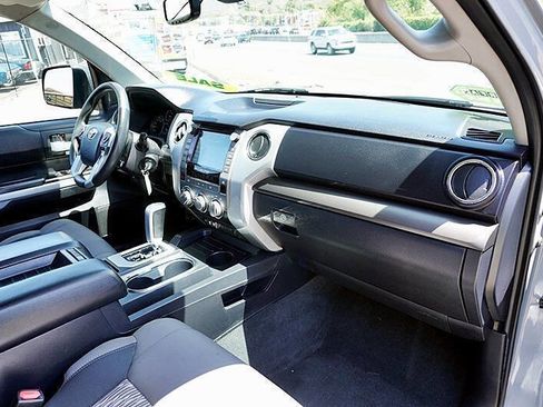 Used 2020 Toyota Tundra SR5 w/ SR5 Upgrade Package image 11