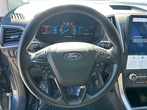 Used 2024 Ford Edge SE w/ Black Appearance Package image 16