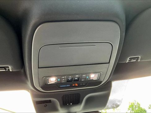 Certified 2025 Ford Expedition Max Platinum w/ Stealth Performance Package AWD/4WD image 17
