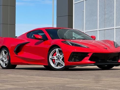 Used 2022 Chevrolet Corvette Stingray Preferred Cpe w/ Z51 Performance Package image 2