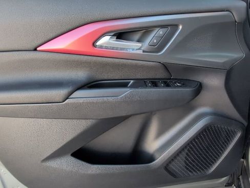 New 2026 Chevrolet Equinox EV RS image 15