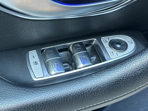 Used 2017 Mercedes-Benz E 300 image 13