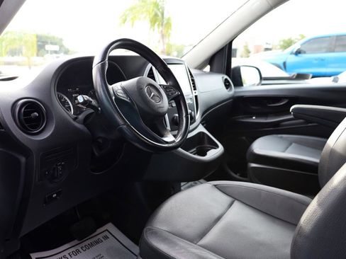 Used 2019 Mercedes-Benz Metris Passenger image 8
