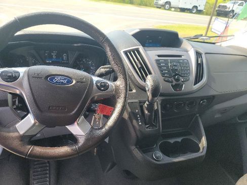 Used 2019 Ford Transit 150 XLT RWD image 13