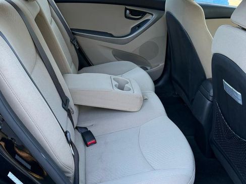 Used 2016 Hyundai Elantra SE FWD image 21