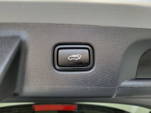 Used 2022 Hyundai Palisade SEL w/ 8P Bench Seat Package FWD image 10