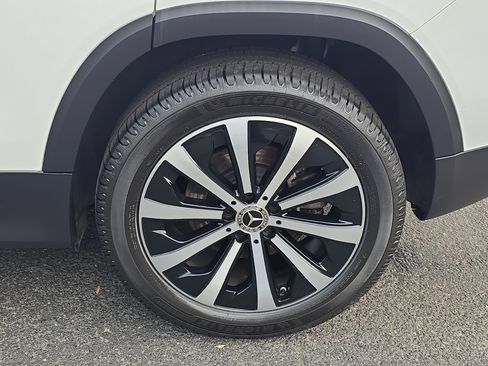 Certified 2023 Mercedes-Benz GLB 250 image 32