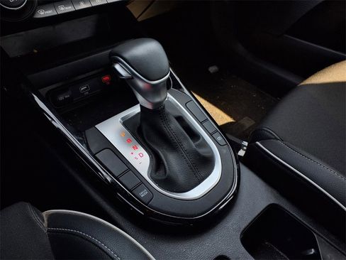 Certified 2024 Kia Forte GT-Line image 18