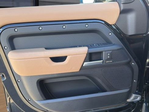 New 2026 Land Rover Defender 110 S image 21