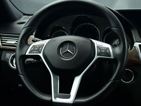 Used 2012 Mercedes-Benz E 350 4MATIC Sedan image 9