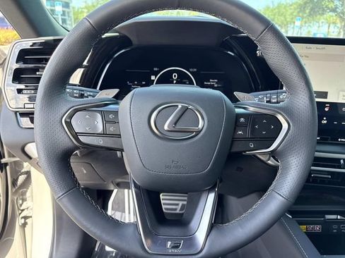 Used 2025 Lexus RX 500h F Sport AWD/4WD image 29