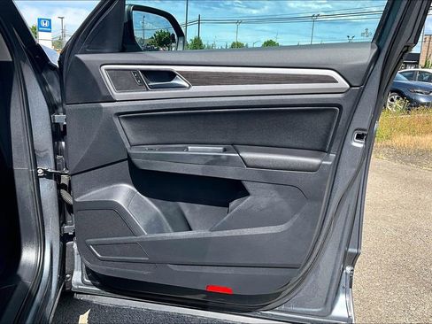 Used 2019 Volkswagen Atlas SE w/ Towing Package AWD/4WD image 23