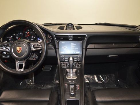 Certified 2019 Porsche 911 Targa 4 GTS image 34