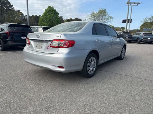Used 2013 Toyota Corolla LE FWD image 5