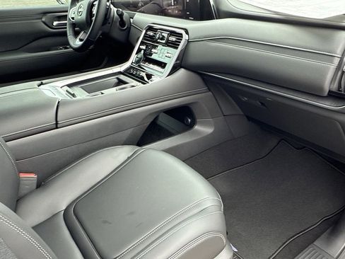 New 2026 Nissan Armada SV image 13