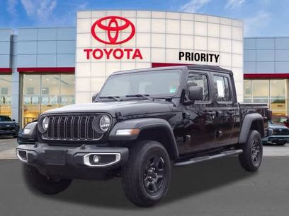 Used 2024 Jeep Gladiator Sport