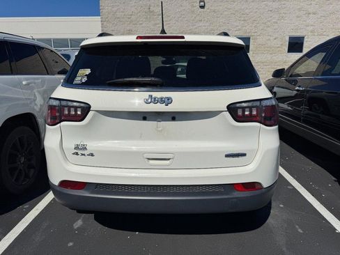 Used 2019 Jeep Compass Latitude w/ Cold Weather Group image 5
