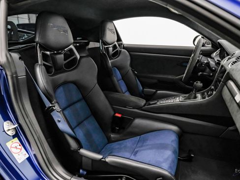 Used 2025 Porsche 718 Cayman GT4 RS RWD image 62