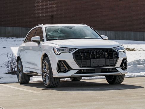 Used 2023 Audi Q3 2.0T Premium Plus w/ Premium Plus Package image 1