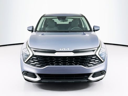 Used 2025 Kia Sportage LX image 2
