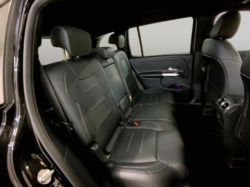 Used 2022 Mercedes-Benz GLB 35 AMG 4MATIC image 19