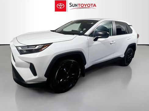 Used 2025 Toyota RAV4 LE FWD image 9