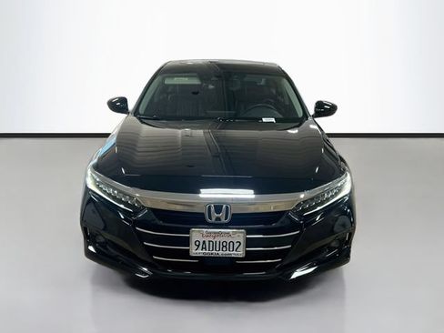 Used 2022 Honda Accord Touring image 2