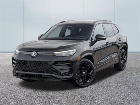 New 2026 Volkswagen Tiguan SE R-Line FWD image 1