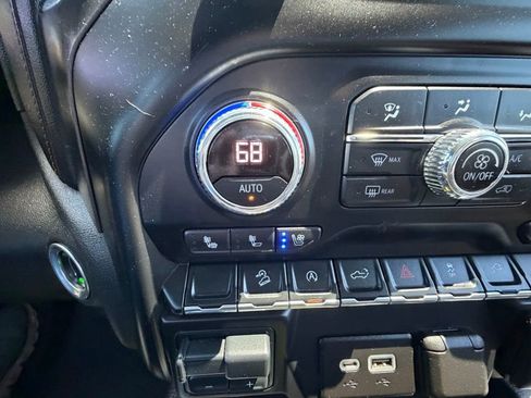 Used 2021 GMC Sierra 1500 AT4 w/ AT4 Preferred Package AWD/4WD image 11