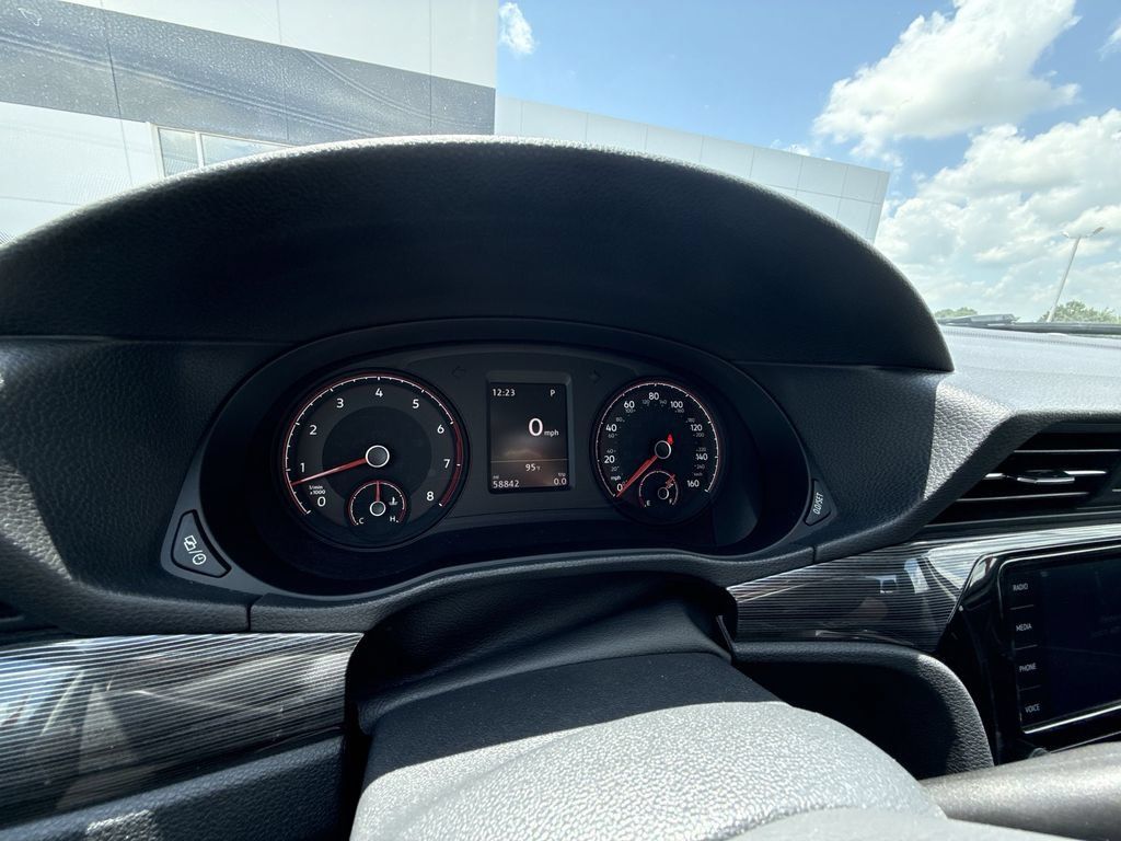 Used 2020 Volkswagen Passat 2.0T R-Line FWD image 18