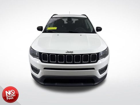 Used 2018 Jeep Compass Sport w/ Tech Group image 9