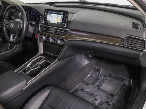 Used 2020 Honda Accord Touring image 45