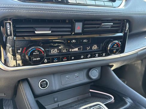 Used 2023 Nissan Rogue Platinum w/ Platinum Premium Package AWD/4WD image 28
