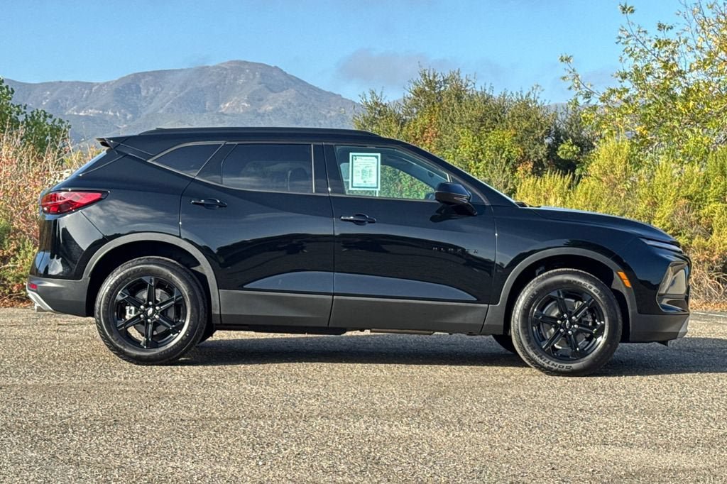 New 2026 Chevrolet Blazer LT w/ Midnight/Sport Edition FWD image 3