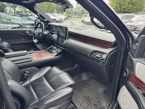 Used 2021 Lincoln Navigator Reserve AWD/4WD image 14