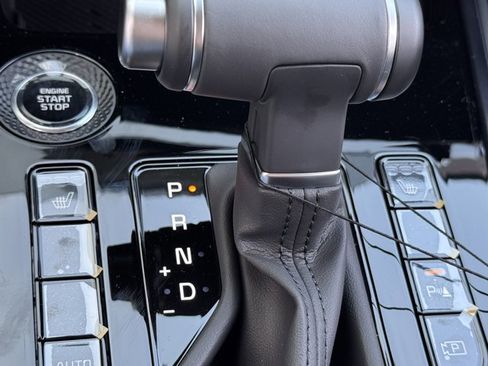 New 2025 Kia Niro EX image 22