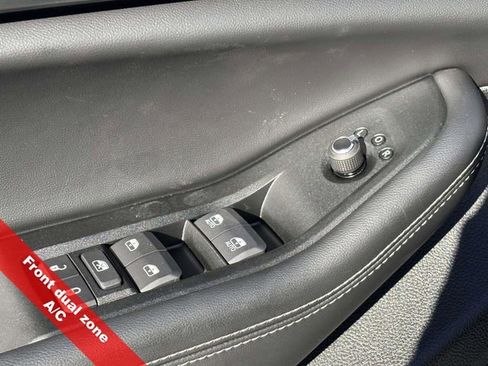 New 2025 Jeep Grand Cherokee L Altitude image 18