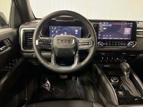 New 2026 GMC Canyon Elevation w/ Convenience Package image 17