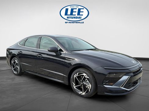 New 2026 Hyundai Sonata SEL image 1