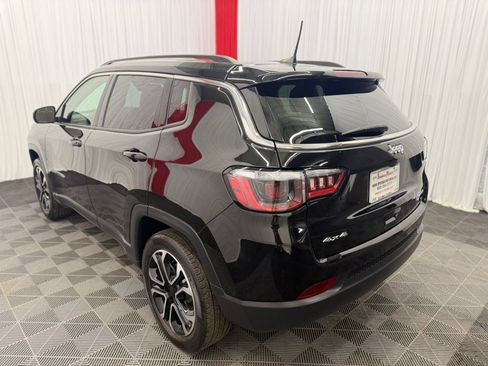 Used 2022 Jeep Compass Limited w/ Sun and Sound Group AWD/4WD image 6