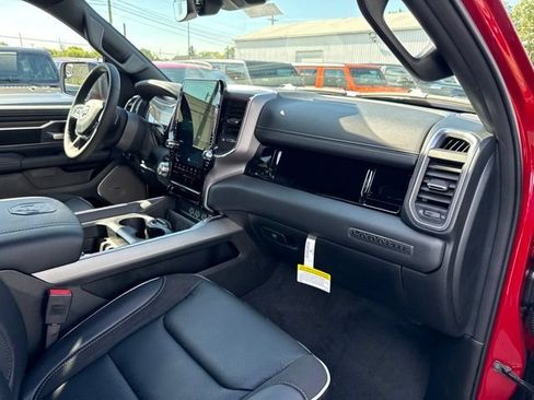 Used 2026 RAM 1500 Laramie AWD/4WD image 34