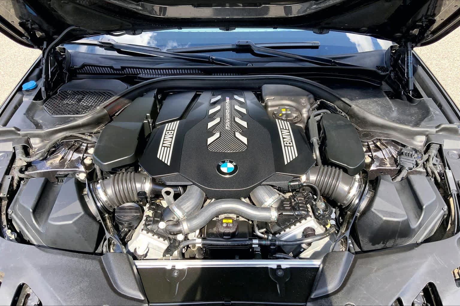 Used 2021 BMW M550i xDrive w/ Executive Package AWD/4WD image 32