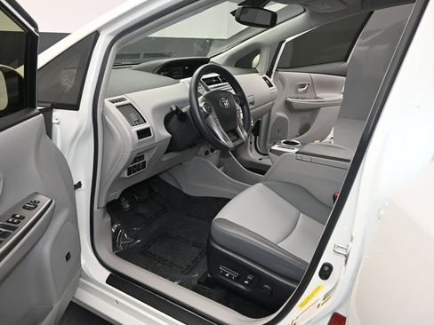 Used 2017 Toyota Prius V Five w/ Advanced Technology Package FWD image 13