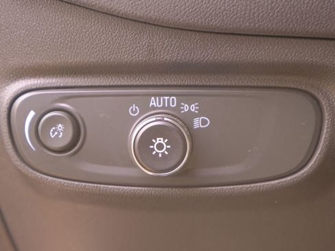 Used 2024 Chevrolet Equinox LT image 41